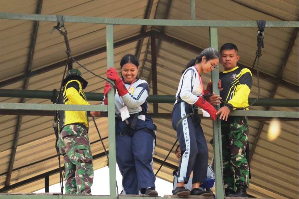 SMAN 7 Semarang Ikuti Perkemahan Pendidikan Karakter di Yonif 411 Kostrad