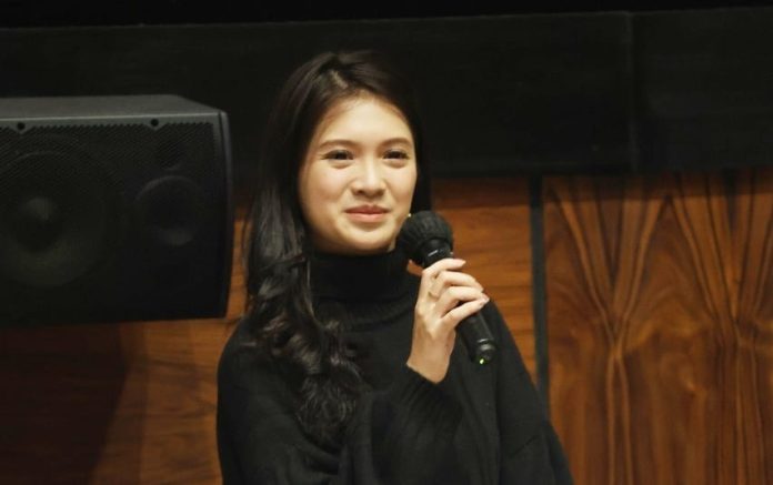 Vinessa Inez Hadapi Tantangan Menjadi Narasumber Diskusi Perempuan Hebat