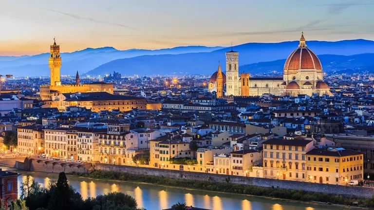 8 Kota untuk Wisata Usia 40-an, Florence hingga Yerevan