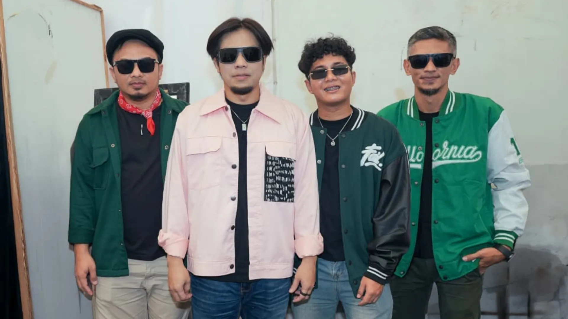 Matta Gaet Akbar Chalay, Rilis Single Kera Sakti