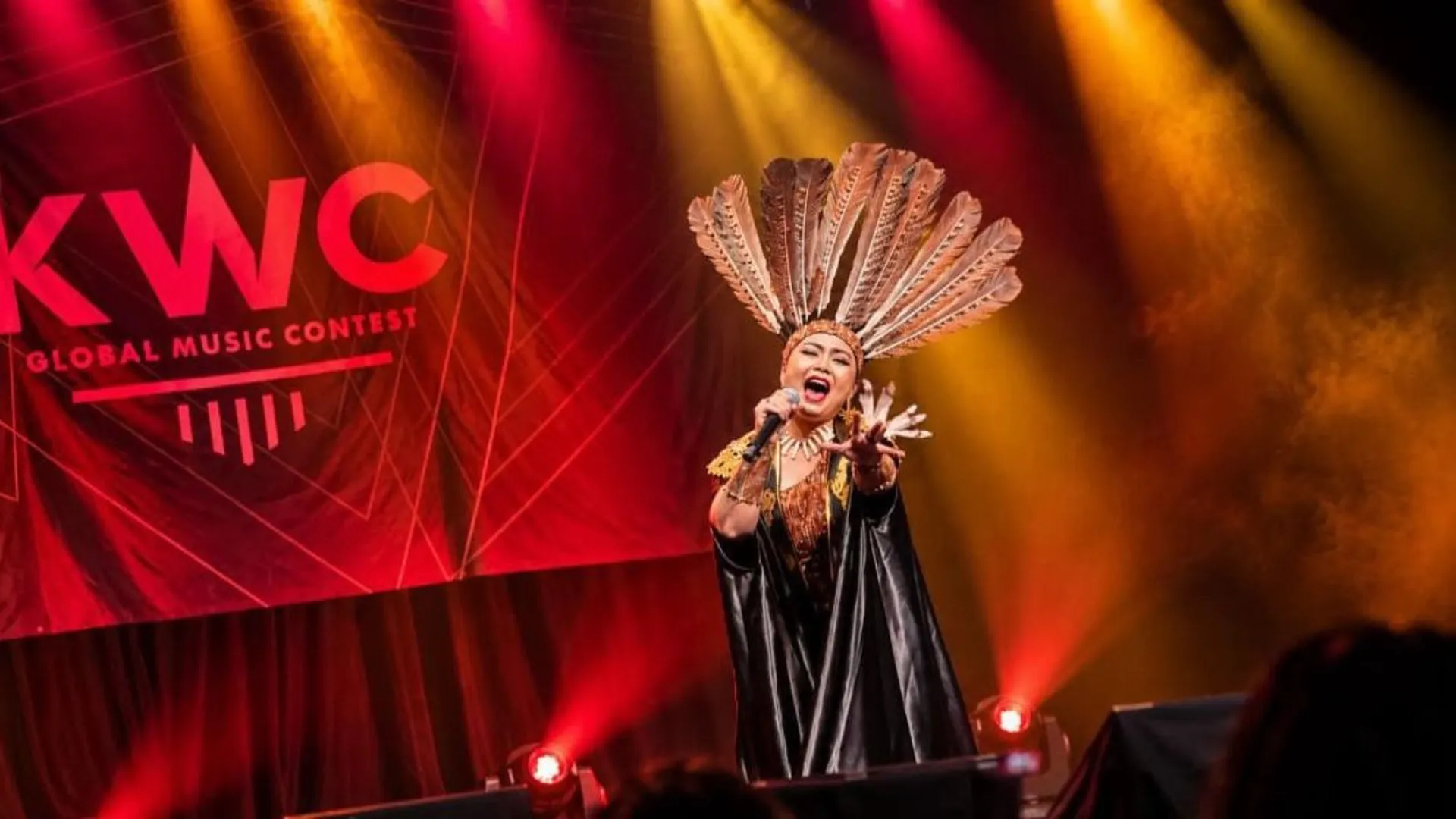 Derry Rulita Panjaitan Bawakan Lagu Stars and Rabbit di KWC