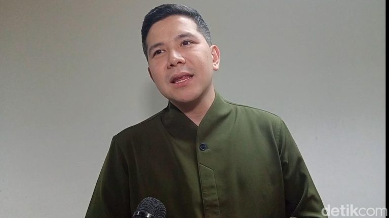 Haykal Kamil Cerita Kondisi Sumbar Diselimuti Asap Karhutla