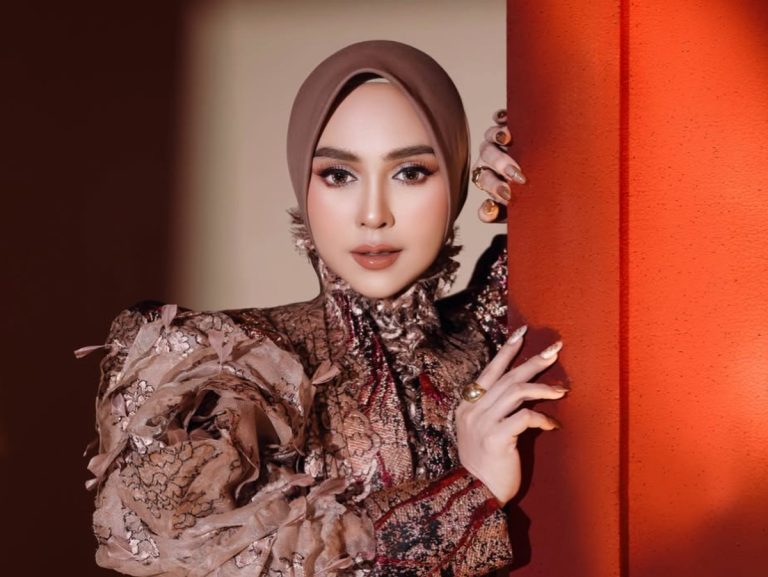Ria Ricis Bela Moana Usai Dicibir Sombong saat Umrah