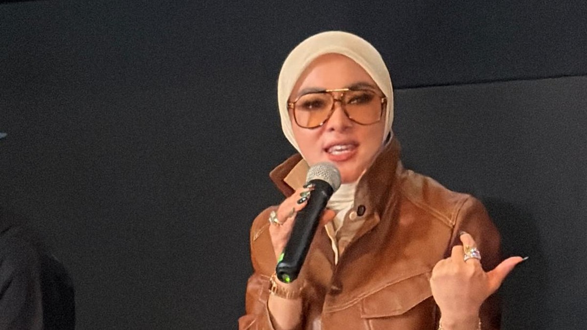 Syahrini Bagi Waktu sampai Potong Jam Tidur demi Keluarga