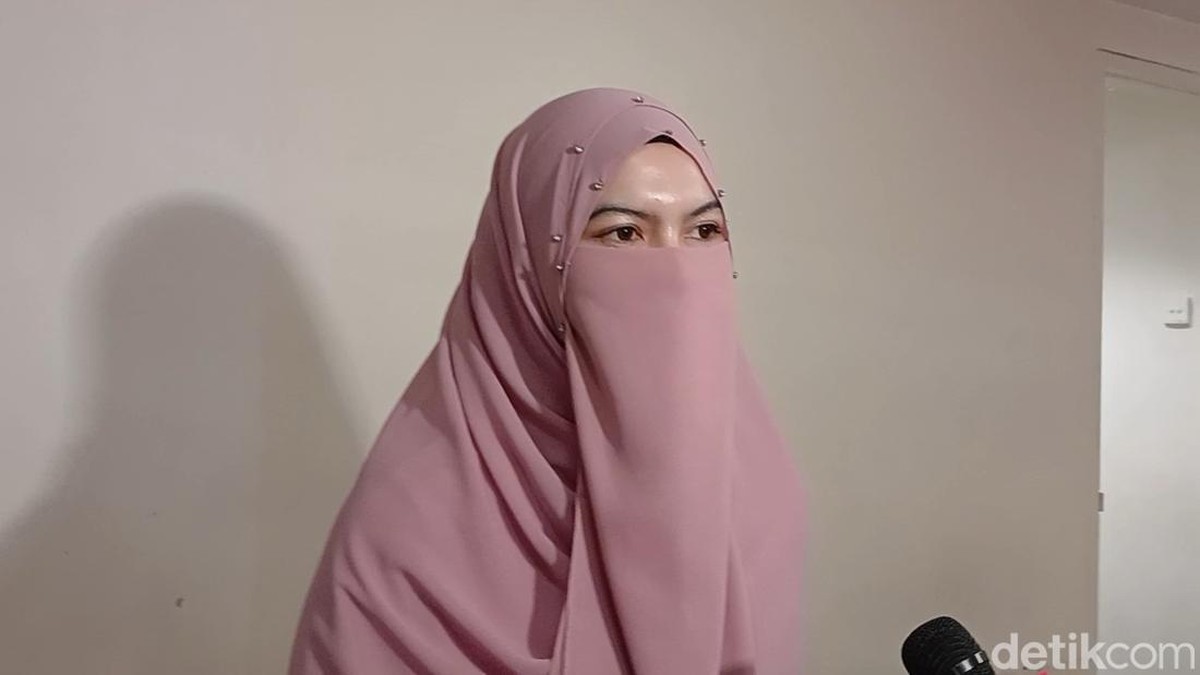Wardatina Mawa Ungkap Pertemuan dengan Insanul Fahmi